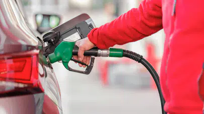 Benzine zam geldi tabelalar değişti: İşte güncel fiyatlar