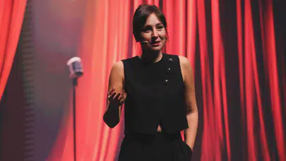 Tarihi değerlere hakaret iddiası: Komedyen Tuba Ulu gözaltına alındı