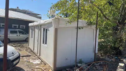 Emniyetin burnunun dibinde cüretkar hırsızlık: Konteyneri boşalttılar