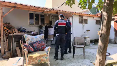 Komşularının merakı acı gerçeği ortaya çıkardı: Yalnız yaşayan yaşlı adam evinde bulundu