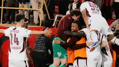 Ankara’da nefes kesen final bileti: Trabzonspor kupada son sözü Muçi ile söyledi