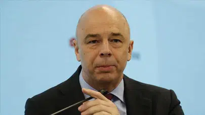 Rusya'dan küresel enerji piyasalarını sarsacak karar: Petrol ticaretinde dolar devri kapandı