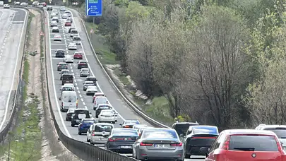 Bayram dönüşü Bolu hattında trafik kilitlendi