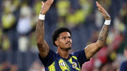 Fenerbahçe'de transfer hareketliliği: Avrupa devleri Oosterwolde için sıraya girdi