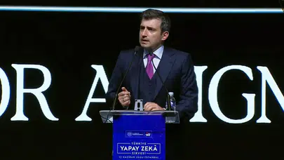 Dijital esaretin ayak sesleri: Selçuk Bayraktar'dan modern dünyaya sert uyarı