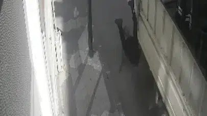 Tokat'ta yürekleri ağza getiren kaza: Kamyonet kasasından yola savruldu