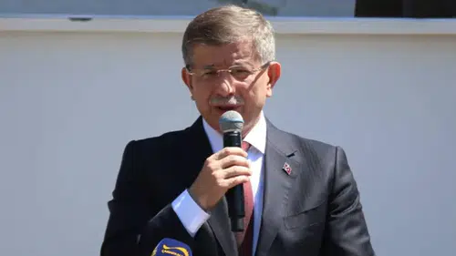 Ahmet Davutoğlu'na hakaret soruşturması: Pazartesi günü ifade verecek!