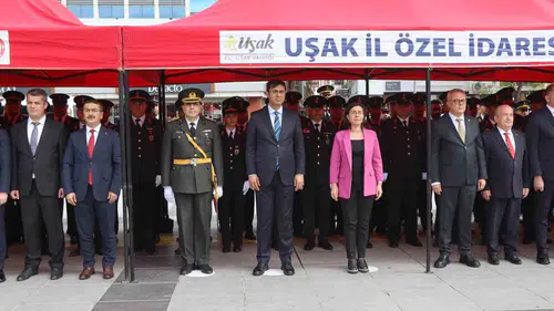 Uşak'ta Cumhuriyet coşkusu 103. yıla özel törenle taçlandı