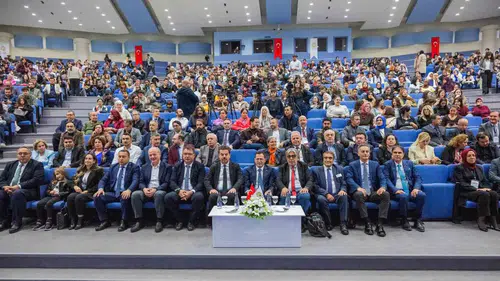 Selçuk Üniversitesinde Yapay Zeka Zirvesi: Bilim İnsanlarına Etik Uyarı