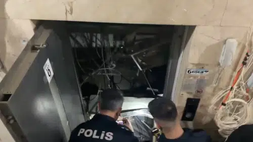 Kızıltepe'de korkunç kaza: Bakım halatı koptu, işçiler metrelerce yüksekten çakıldı