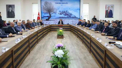 Tunceli'nin Geleceği İçin 18 Milyar Liralık Dev Hamle: 130 Proje Masada