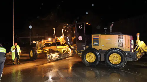 Elazığ'da gökyüzü boşaldı: 30 farklı noktada sel alarmı verildi