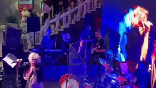 Diyarbakır'da yarım kalan o gece için müjdeli haber: Niran Ünsal sahneye geri dönüyor