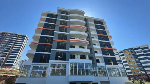 Samsun'daki konut krizinde şok iddialar: Müteahhit paraları alıp yurt dışına mı kaçtı?