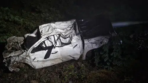 Yusufeli'nde gece yarısı dehşeti: 300 metrelik uçurumda can pazarı