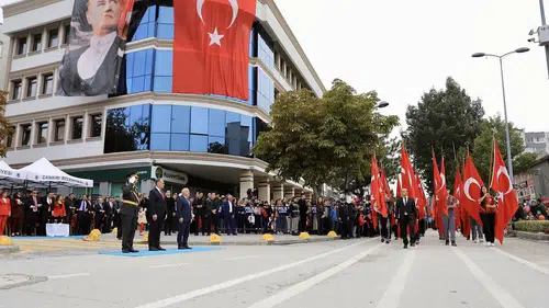 Çankırı sokaklarında Cumhuriyet rüzgarı: 29 Ekim coşkusu zirveye ulaştı