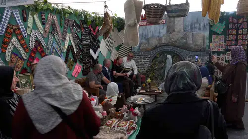 Rize'nin mutfak hazineleri sahil dolgu alanında görücüye çıktı: Çaydan fazlası var