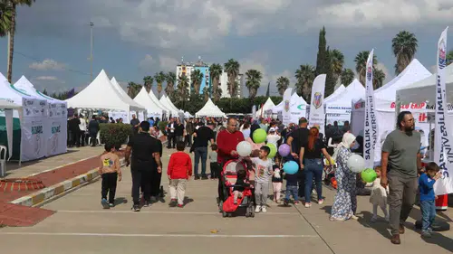 Adana'da dev buluşma: Aileler bağımlılığa karşı tek yürek oldu