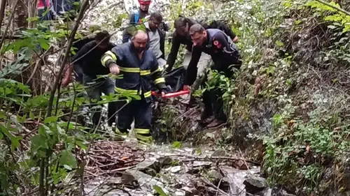 Yusufeli'nde akşam saatlerinde gelen acı haber: Direksiyon hakimiyetini kaybettiği araçla uçuruma sürüklendi