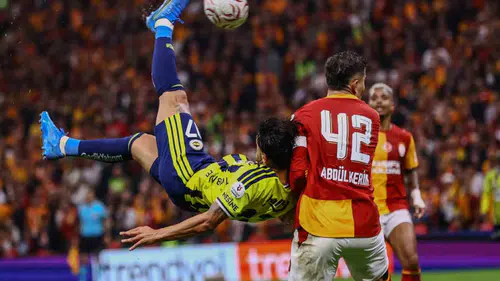 İrfan Can Kahveci'nin derbi hasreti şık bir röveşatayla sona erdi
