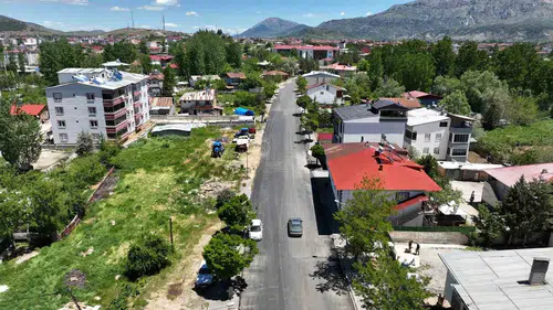 Göksun’un en yoğun kullanılan iki caddesi yenilendi