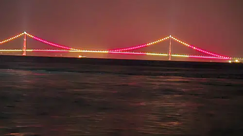 Galatasaray şampiyonluğu Çanakkale Boğazı'na yansıdı