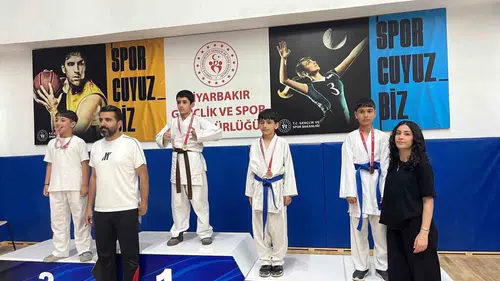 Çermikli karateciler Diyarbakır turnuvasına damga vurdu