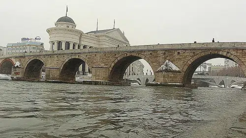 Esenler Belediyesi Üsküp’ün tarihi Taş Köprü’sünü ışıklandıracak