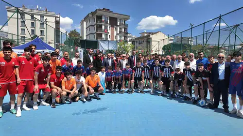 Kartal’da gençler 19 Mayıs için sahaya indi
