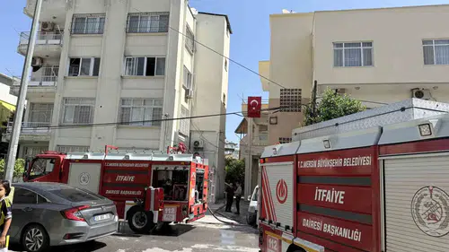 Tarsus’ta bir daire elektrik sobası yüzünden küle döndü
