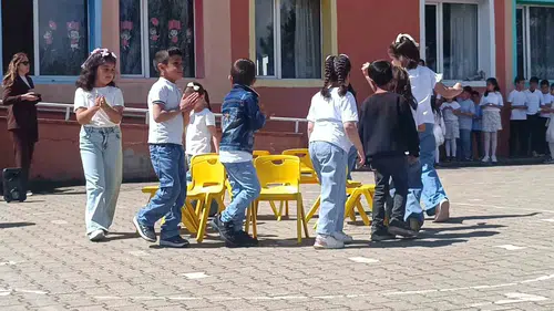 Bilecikli minikler ertelemeli bayram coşkusunu ikiye katladı