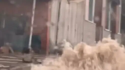 Bozüyük yağmura teslim oldu cadde ve sokaklar göle döndü