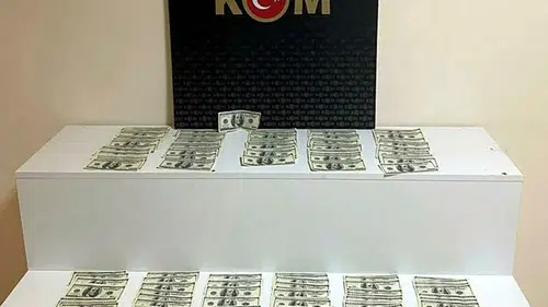 Bayram alışverişini fırsat bildiler: Kars’ta milyonluk sahte dolar operasyonu