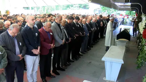 Sanayi dünyasının önemli ismi Tacettin Aslan toprağa verildi