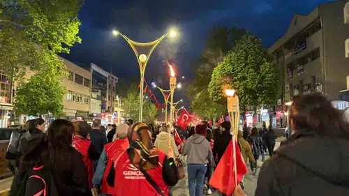 Erzincan sokakları 19 Mayıs için meşalelerle aydınlandı