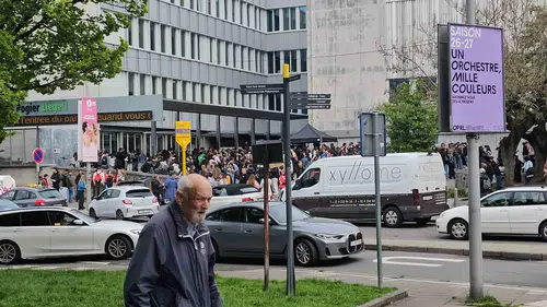 Belçikalı öğretmenler eğitim reformuna karşı okul kapılarını kilitledi