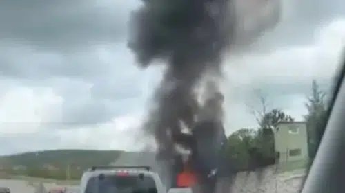 Samsun yolunda patates yüklü TIR alevlere teslim oldu