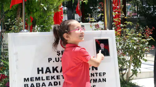 Gaziantep Asri Mezarlıkta Arife Günü yoğunluğu