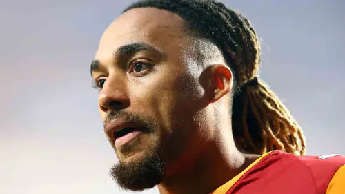 Sacha Boey Galatasaray formasıyla 100. maç heyecanını yaşadı