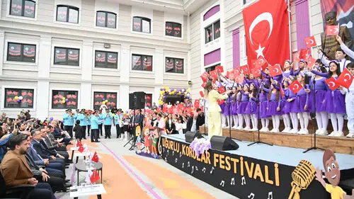 Trabzon’da 600 çocuk aynı sahnede buluştu