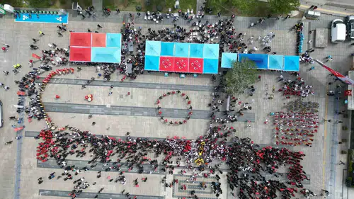 Çorum sokakları 19 Mayıs için meydanlara döküldü