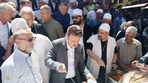Bursa'da 500 yıllık köfteli çorba geleneği yeniden kuruldu