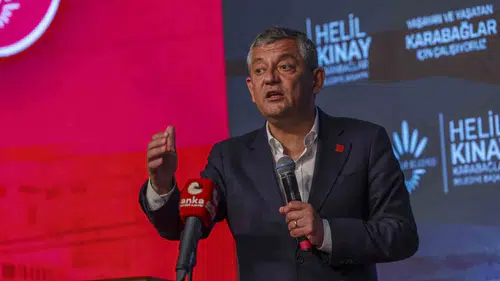 Özgür Özel İzmir’de kentsel dönüşümün yerel yönetime devredilmesini istedi