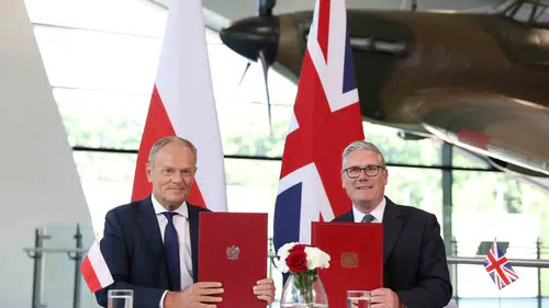 Londra ve Varşova savunma hattını birleştiriyor