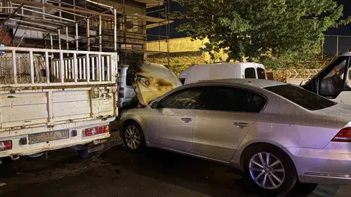 Kayseri'de sanayiye çekilen arızalı otomobil bir anda yanmaya başladı