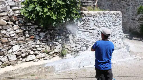 Bozdoğan’da sinek ve haşereyle mücadelede kireçleme dönemi