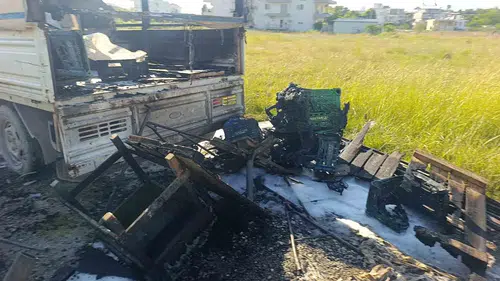 Manavgat’ta aile içi husumet şüphesiyle kamyonet ateşe verildi