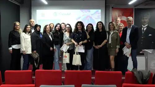Çocukları dijital dünyada korumanın yolları konuşuldu