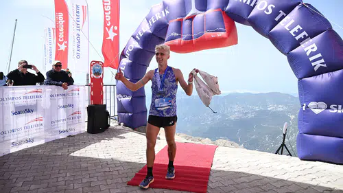 Antalya’da zorlu zirve mücadelesi başladı
