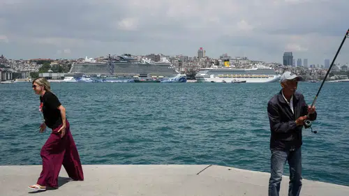 İstanbul limanlarında aynı anda dört dev gemi buluştu